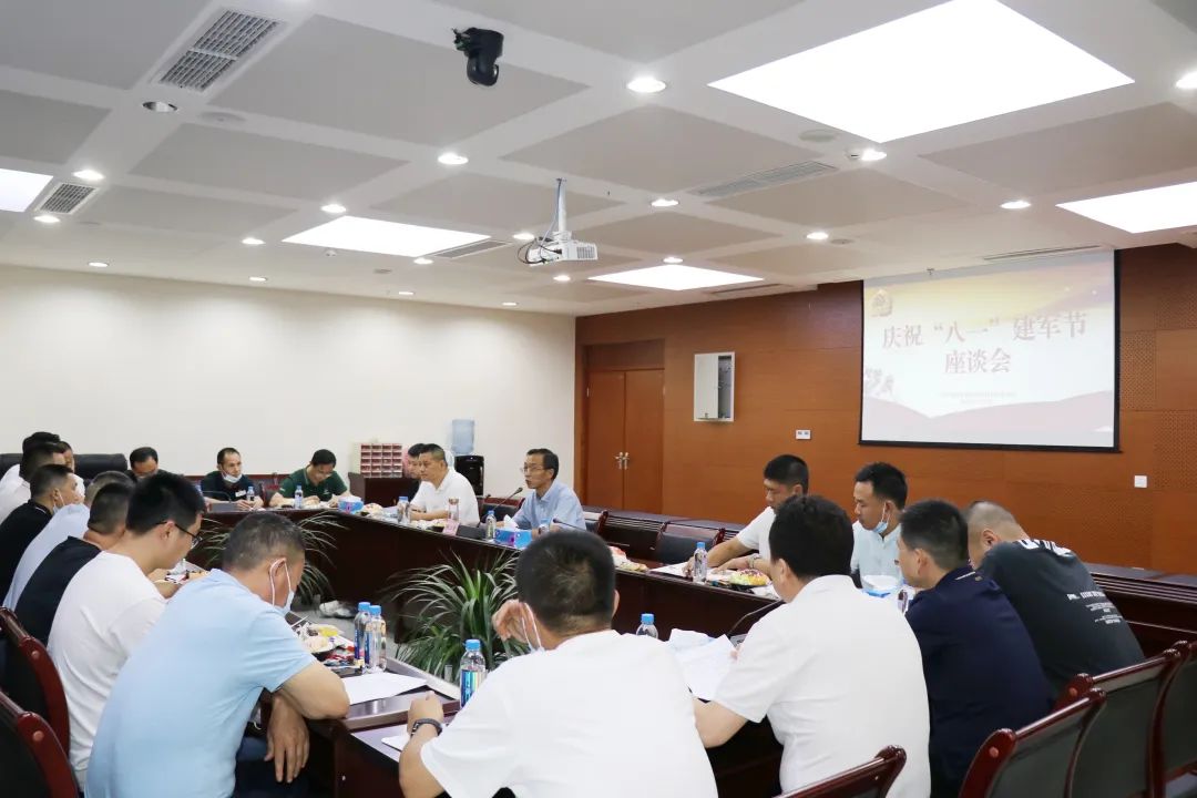 铁血丹心铸军魂 忠诚担当促发展 以优异成绩向党的二十大献礼——BEVITOR·伟德国际召开庆祝“八一”建军节座谈会